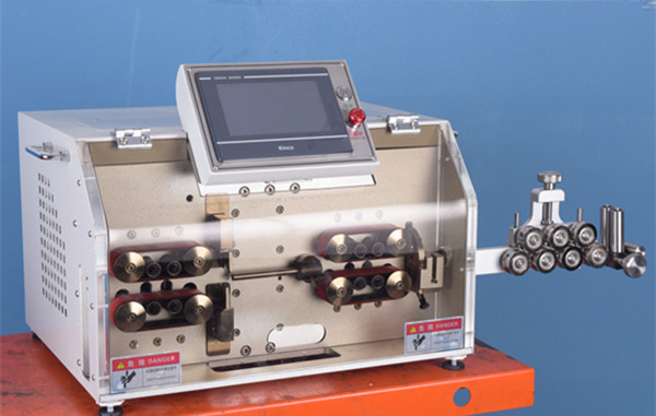 大平方電腦剝線機 KH-8050 大平方電腦剝線機 KH-8050